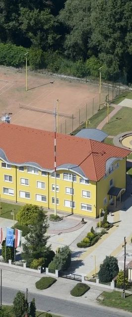 Leier Business Hotel Gönyű