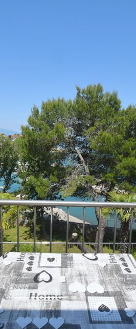 Apartments Frane Malinska