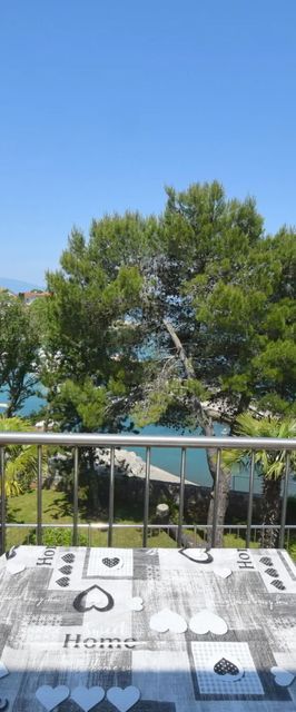 Apartments Frane Malinska