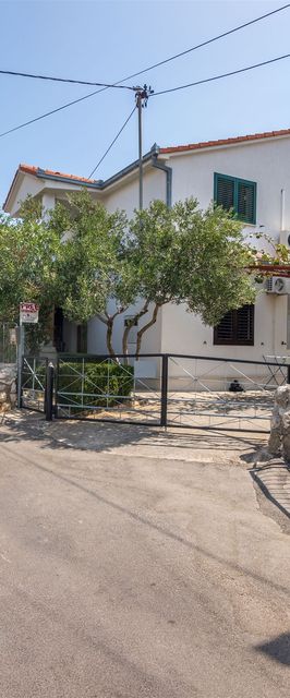 Apartment and Rooms Ruža Trogir