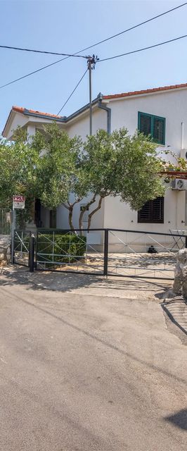 Apartment and Rooms Ruža Trogir