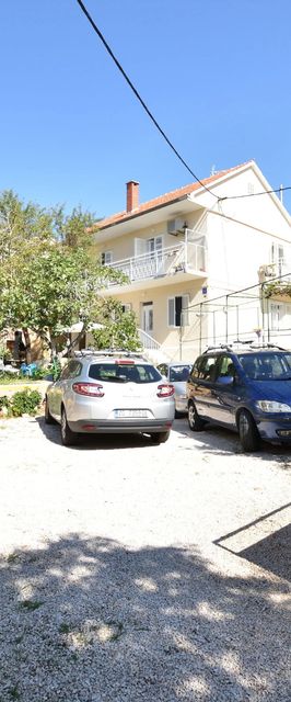 Apartments Dragica Primosten