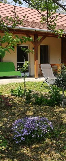 Flóra Apartmanok Kehidakustány