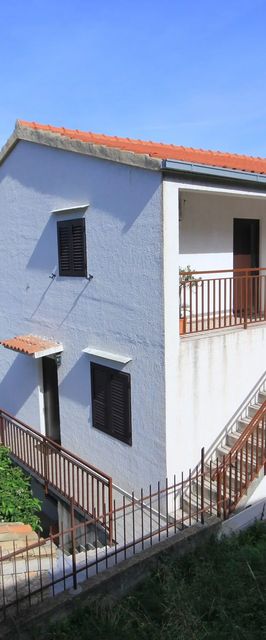 Apartmanok Parkolóhellyel Vis - 8448