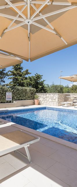 Apartmanok Családok Részére Medencével Novalja, Pag - 14274 Novalja