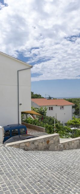 Apartments and Room Mate-Mare Primosten