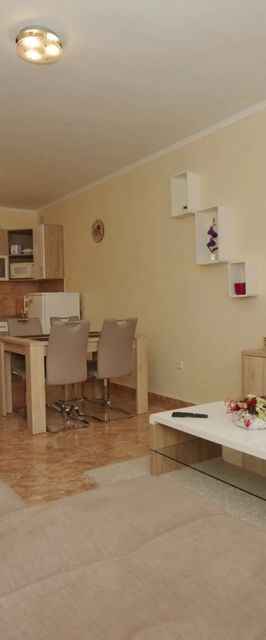 Szamócás Apartman Gyula