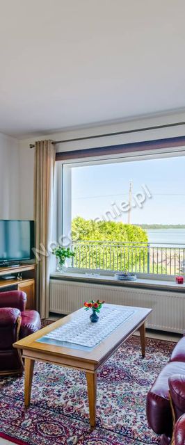 Dom Z Widokiem Na Jezioro