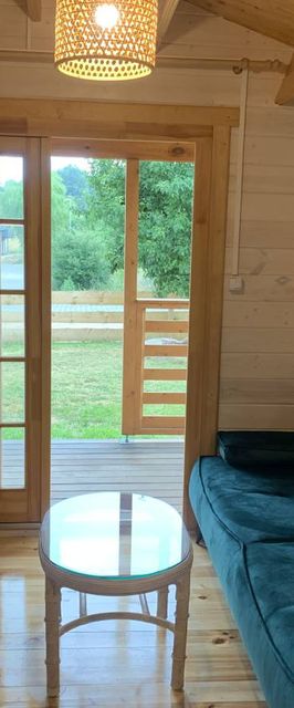 Pod Dziką Jabłonią