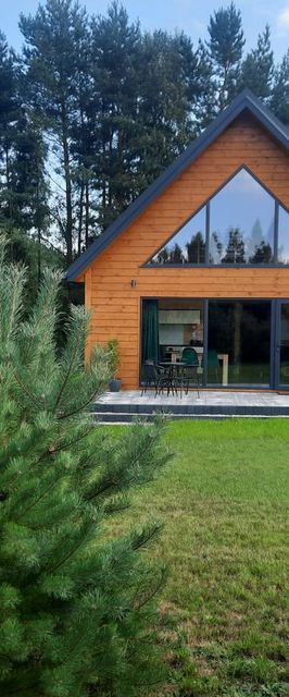 Domek przy lesie na Roztoczu