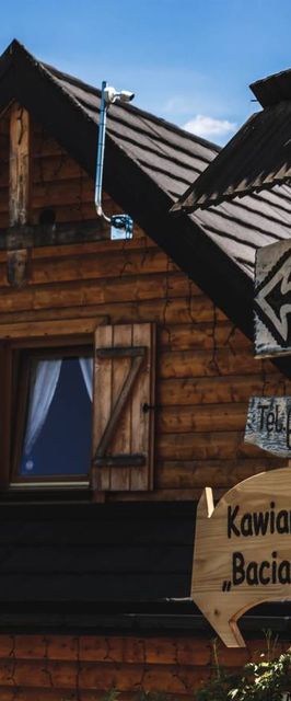 Chaty Wichrowe Wzgórze