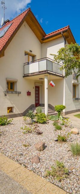 Pod Lasem - domki i pokoje gościnne