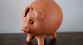 System 6 słoików T. Harva Ekera − innowacyjna metoda oszczędzania