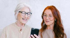 Dobra wiadomość dla emerytów! Większe świadczenia trafią na konta