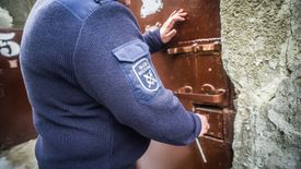 W Służbie Więziennej brakuje funkcjonariuszy. Ci, co są, muszą pracować za dwóch.