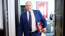 Jacek Sasin przekonuje, żę rekompensaty pochłoną maksymalnie 3 mld zł rocznie.
