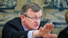 Przewodniczący podkomisji Tadeusz Cymański wyjątkowo często odbierał dziś głos frankowiczom.