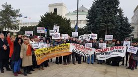 Ostatni protest KOPL przed Sejmem.