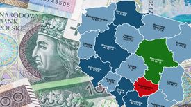 W październiku 2018 roku zarobił więc o prawie 600 zł więcej niż dwa lata wcześniej