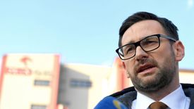 Mimo pandemii PKN Orlen nie ograniczy pracy stacji paliw. Daniel Obajtek twierdzi, że w trudnych czasach trzeba inwestować.