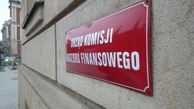 Rada nadzorcza banku zostaje zawieszona.