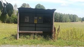 Jeden z przystanków w gminie Mrozy. Kiedyś odjeżdżało z niego więcej autobusów.