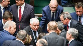 Jarosław Kaczyński podczas ostatniego posiedzenia Sejmu zorganizował szybką naradę w sprawie VAT