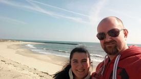 Michał Matuszewski, na zdjęciu z żoną, mieszka w Portugalii od 9 lat.
