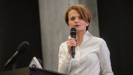 Jadwiga Emilewicz nie widzi potrzeby wprowadzenia mechanizmu rekompensat za podwyżki cen prądu dla małych i średnich firm.