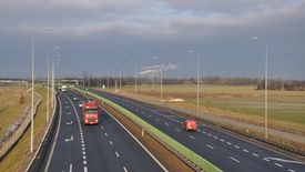 Właściciel działki miał dość hałasu powodowanego przez samochody na autostradzie, więc wystąpił o ustanowienie obszaru ograniczonego użytkowania na terenie posesji