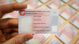 Jeśli Polska szybko nie wprowadzi e-dowodu, może stracić 150 mln zł