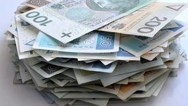 Jeszcze niedawno Polacy zadłużali się najczęściej na kilkaset złotych. - Ale to już przeszłość - mówią eksperci