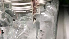 Producenci wódki protestują przeciwko opłacie za "małpki"