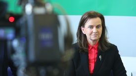 Kierowany przez prof. Gertrudę Uścińską Zakład Ubezpieczeń Społecznych zwiększył skuteczność kontroli i zmniejszył liczbę