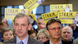 Komitet strajkowy do 10 rano zebrał ponad 400 tys. zł wpłat na wypłatę pensji dla nauczycieli