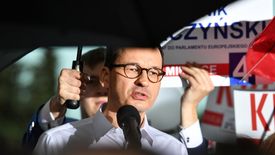 Mateusz Morawiecki za pośrednictwem służb prasowych rządu zapowiada prywatny pozew przeciw "Gazecie Wyborczej".