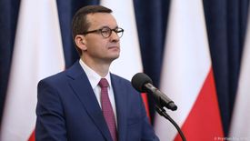 Premier Mateusz Morawiecki przedstawia założenia pakietu pomocowego na czas epidemii.