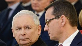 Jarosław Kaczyński jedną zmianą zbiera punkty u wyborców i pieniądze do budżetu.