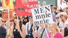 Tysiące nauczycieli rozpoczęło protest 8 kwietnia. Wielu nie prowadziło zajęć z innego powodu - zwolnienia lekarskiego