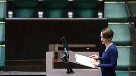 Minister rozwoju Jadwiga Emilewicz reprezentowała rząd podczas prac nad tarczą antykryzysową