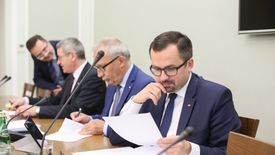 Nieobecność przesłuchiwanego nie przeszkodziła komisji spotkać się w sejmie w środę rano