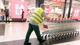 Przeciwko rozszerzeniu zakazu handlu jest niemal 50 proc. Polaków.