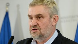 Gigantyczne nagrody i premie w resorcie rolnictwa