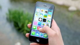 Użytkownicy, którzy wybiorą opcję Apple Pay będą mogli w pełni korzystać ze wszystkich zalet kart płatniczych banku.