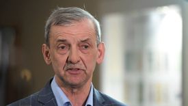 Sławomir Broniarz wyraził zaskoczenie, że ministerstwo nie zadecydowało o zamknięciu szkół już we wtorek