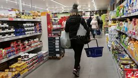 O 15 minut krócej robimy zakupy.
