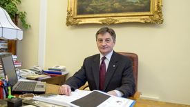 Marek Kuchciński ma w Sejmie do dyspozycji apartament i gabinet.
