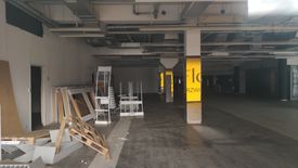 Tak dziś wyglądają wnętrza Fortu Wola. Opuszczone 4 lata temu, do dziś nikt do nich nie zaglądał.