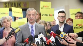 Pod koniec kwietnia szef Związku Nauczycielstwa Polskiego Sławomir Broniarz poinformował o zawieszeniu strajku.