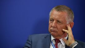 Przełożonymi podejrzanych było trzech ministrów - Szałamacha, Czerwińska i Morawiecki